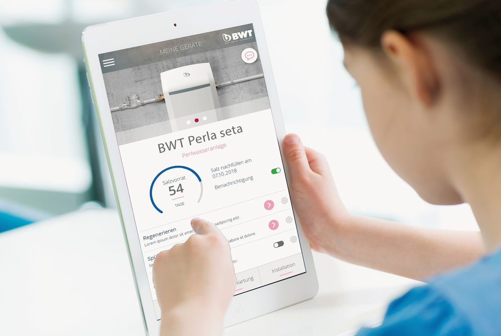 Wer den Offline-Modus wählt, prüft die Anlage selbst mit Smartphone oder Tablet.