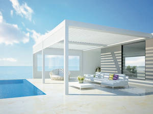 Die Terrassenüberdachung «Camargue» von Renson kann  mit verschiedenen Elemente wie  Fixscreens, Glas-Schiebesystemen  oder Loggia-Schiebelementen an den Seiten geschlossen werden. Atrium Design AG.