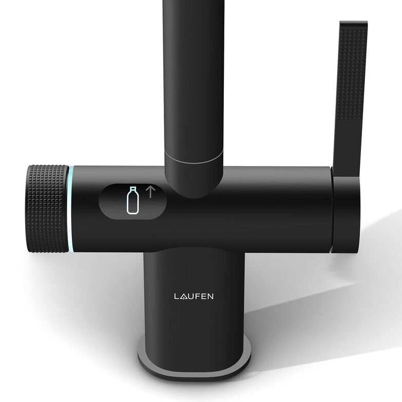 Kalt, sprudelnd, gefiltert oder kochend heiss: «Vara» liefert jede gewünschte Wasserart auf Knopfdruck. Die neueste Version «Vara Prime» überzeugt mit einem cleveren, ergonomischen Display, das sämtliche Funktionen übersichtlich darstellt. Auch Voreinstellungen lassen sich vom Nutzer ganz einfach anpassen und dauerhaft speichern. www.laufen.ch